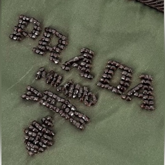 Authentic PRADA MILANO Green Nylon Tote Bag💚VERY RARE 💚 - Picture 3 of 16